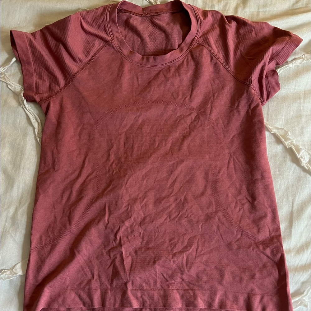 Lululemon Dark Pink Swiftly Tech Tee Size 8 Race Length